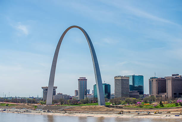 istock saint louis missouri downtown at daylight 476579450