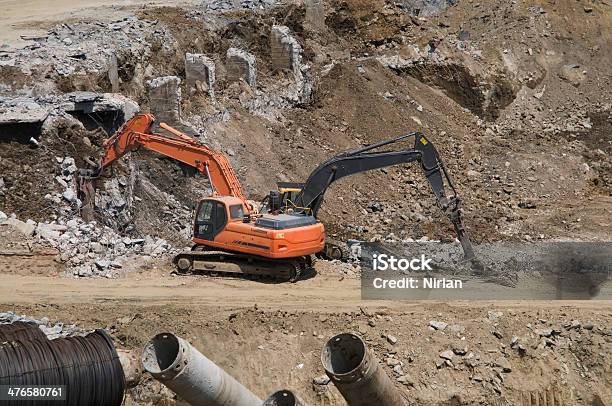 Demolición Foto de stock y más banco de imágenes de Arquitectura exterior - Arquitectura exterior, Caos, Cavadora mecánica