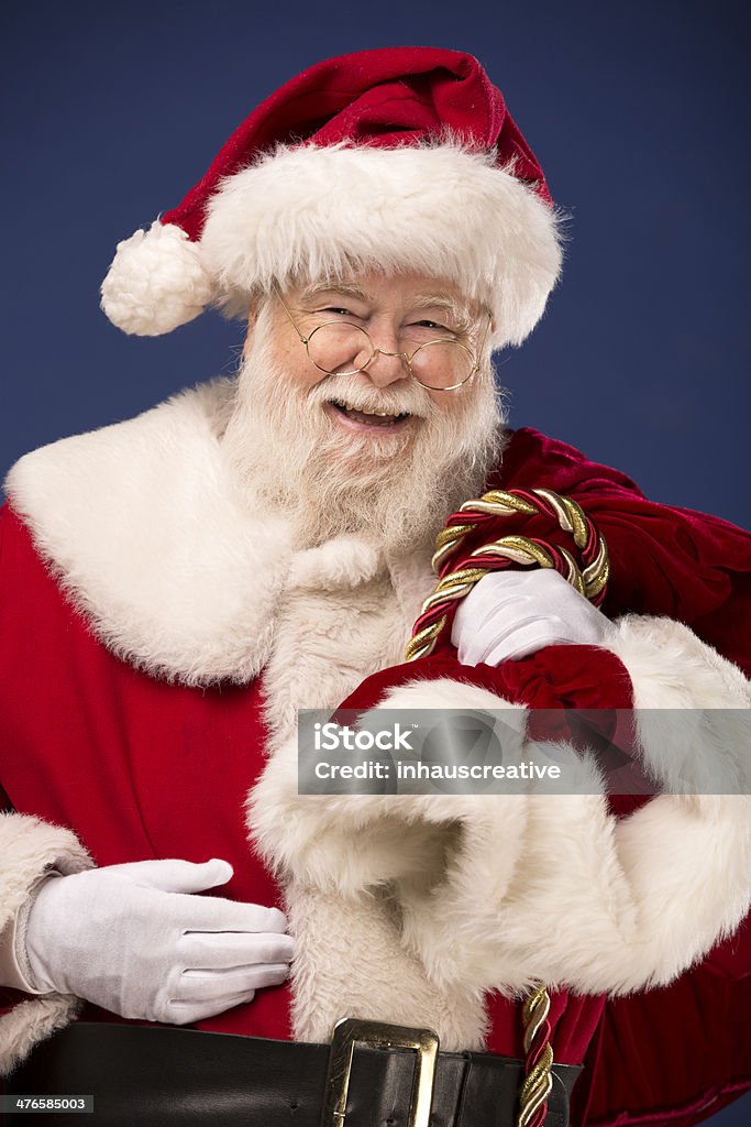 Fotos de época Real de Santa Claus transporte de saco de regalos - Foto de stock de Adulto libre de derechos