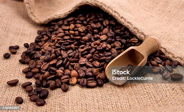 Caffè - Fotografie stock e altre immagini di Assaggiare - Assaggiare, Borsa, Caffè - Bevanda
