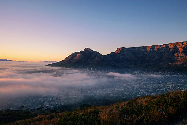 istock Cape Town Sunrise with Fog 476599166
