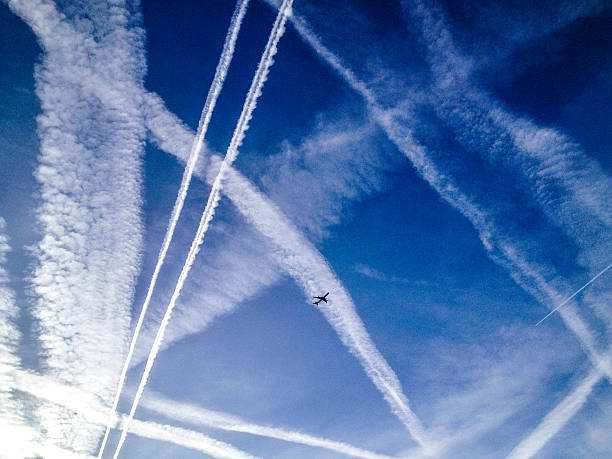 London flight path London flight path gatwick airport photos stock pictures, royalty-free photos & images