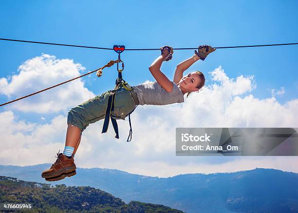 Frau Mountaineer Stockfoto und mehr Bilder von Abseilen - Abseilen, Berggipfel, Frauen