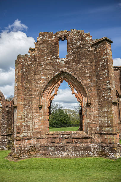 istock Lincluden Collegiate Church - South View Single Arch 476608088