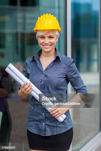 女性のポートレート Constructor 設計図 - ゼネコンのストックフォトや画像を多数ご用意 - ゼネコン, ディレクター, ビジネス