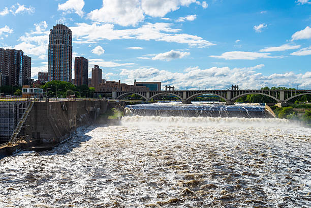 istock Mississippi River Flowing over Dam through Downtown Minneapolis. 476705628