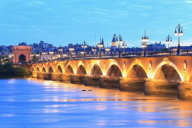 istock Twilight at Pont de Pierre, Bordeaux 476711632