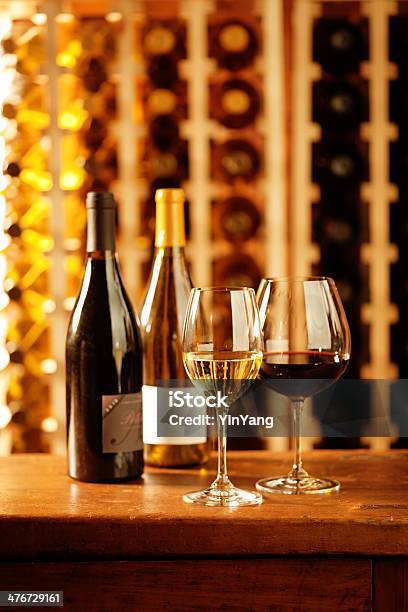 와인 글라스 병 랙 셀러 수직분사 와인 저장고에 대한 스톡 사진 및 기타 이미지 - 와인 저장고, 와인, 지하 저장고