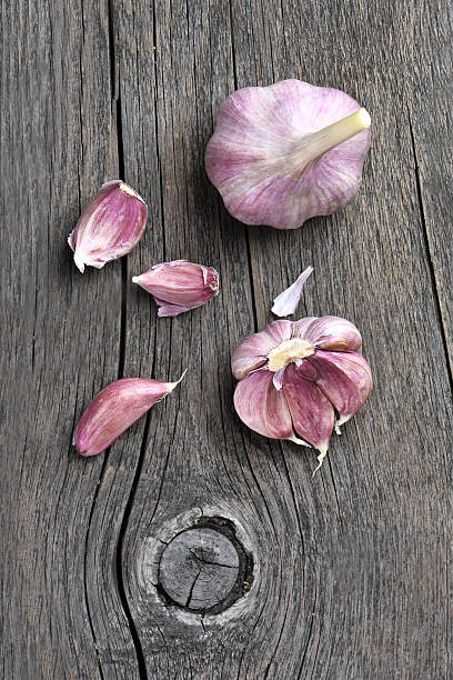 istock Cloves of garlic 476747048