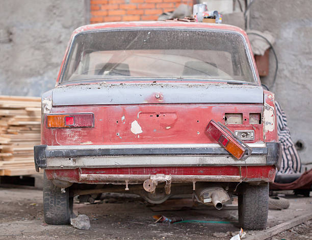 istock Repair of the old car 476747270