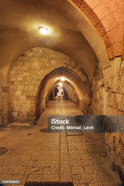 La Noche En La Ciudad Antigua De Jerusalén Foto de stock y más banco de imágenes de Adoquinado - Adoquinado, Aldea, Arquitectura