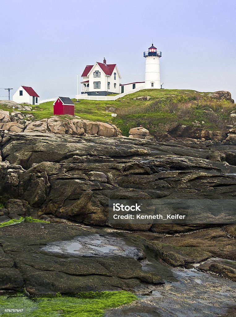 Leuchtturm und Cape Neddick Küste - Lizenzfrei Fotografie Stock-Foto