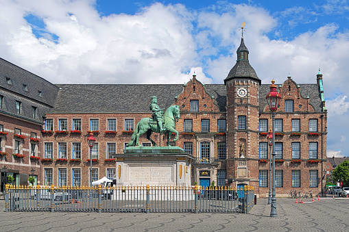 Equestrian monument of Johann Wilhelm II (Jan Wellem) and Old Town Hall of Dusseldorf, Germany. The monument was erected in 1711. The oldest wing of the Town Hall was built in 1570-1573.