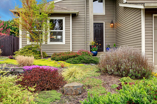 istock Beautiful curb appeal 476807873