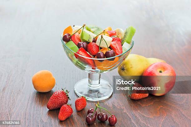 Salada De Frutas Com Frutas Orgânicas Preparados - Fotografias de stock e mais imagens de Alimentação Saudável - Alimentação Saudável, Almoço, Amarelo