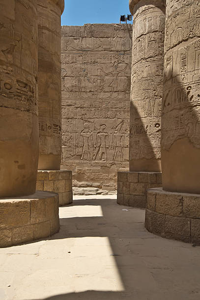 la grande sala ipostila-il tempio di karnak.   luxor, egitto. - temple of luxor hypostyle hall foto e immagini stock