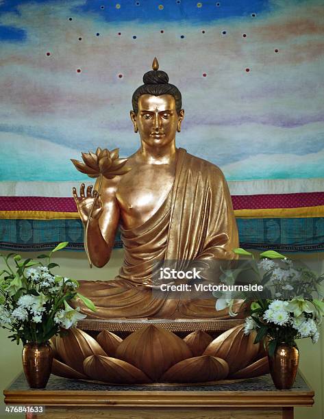 Buda Foto de stock y más banco de imágenes de Buda - Buda, Budismo, Figurita