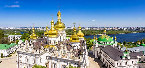 istock Kyiv-Pechersk Lavra 476848964