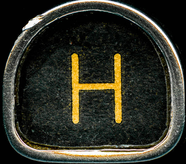 letra h - letter h typewriter alphabet old fotografías e imágenes de stock