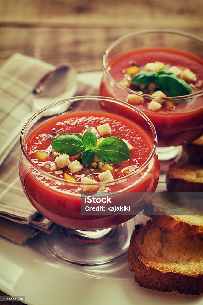 Fría fresca sopa Gazpacho - Foto de stock de 2015 libre de derechos