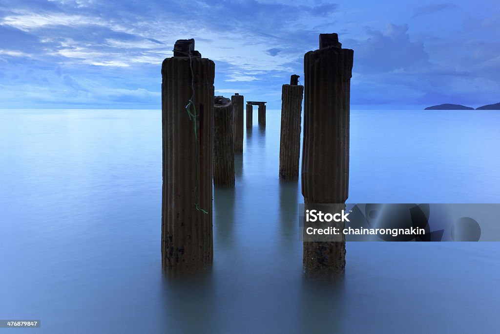 Broken puente - Foto de stock de Aire libre libre de derechos