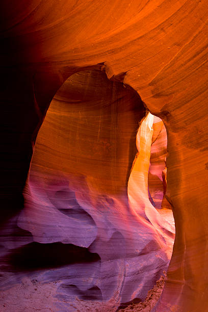 casa de natureza arte lower antelope canyon - turn the page imagens e fotografias de stock