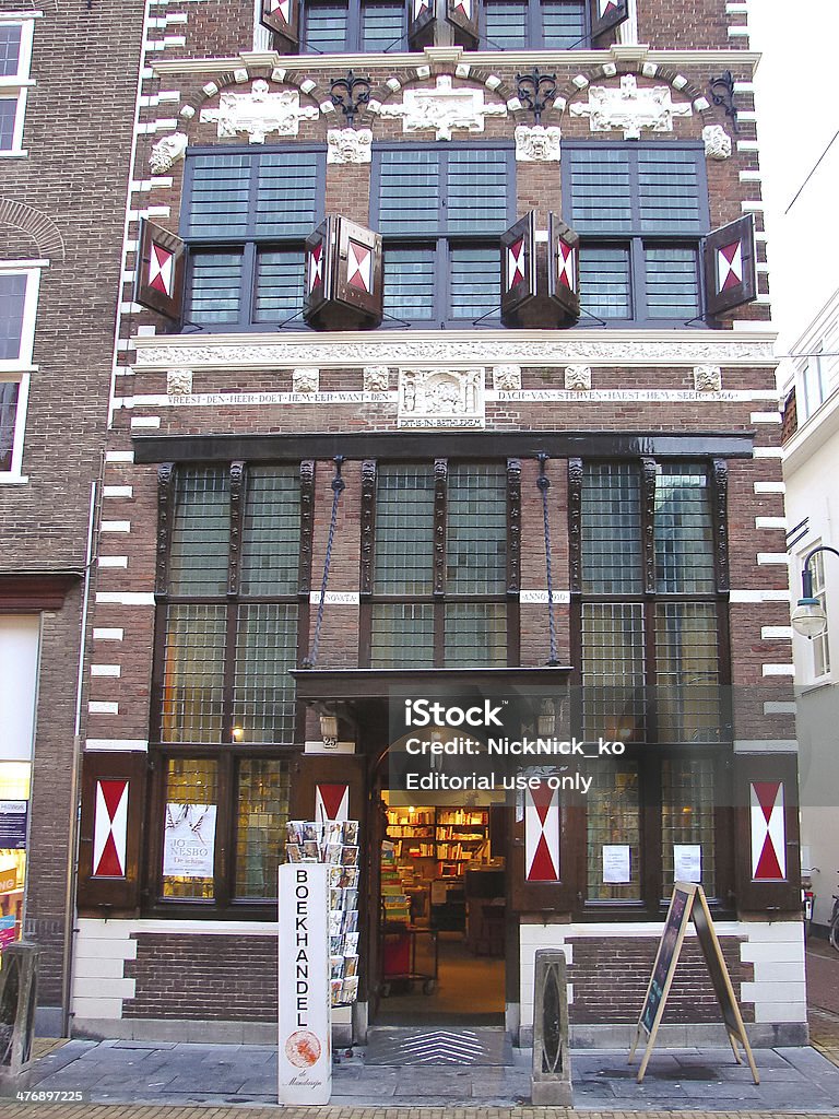 Store nel centro storico di Gorinchem - Foto stock royalty-free di Ambientazione tranquilla