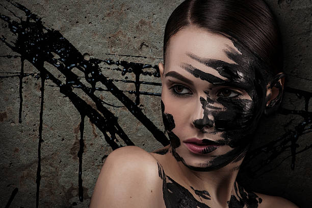 istock Beautiful girl smeared oil 476968206