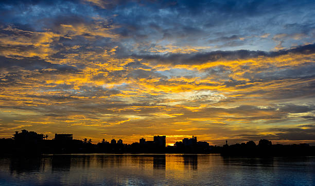 istock Colorful sunset at Lake Sri Lanka 476975922