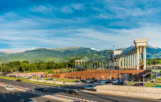 almaty la ciudad - almaty fotografías e imágenes de stock