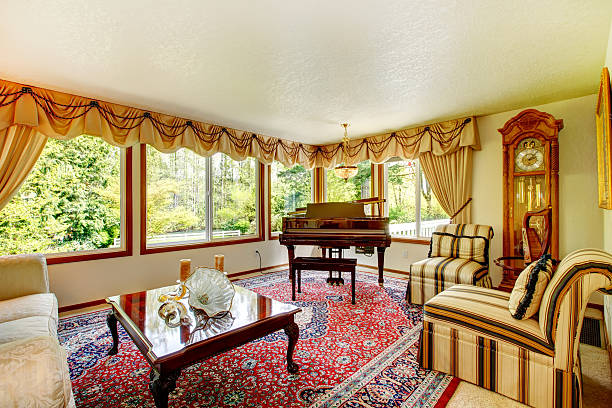 istock Elegant old fashioned living room 477016347