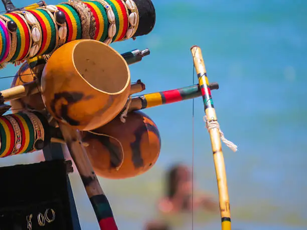 Part of the berimbau, instrument used to animate capoeira wheel.