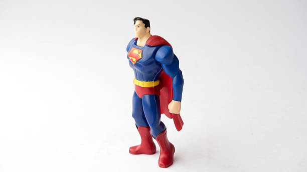 foto de estudio de superman figura de cómics de los dc de películas - superman superhéroe fotografías e imágenes de stock