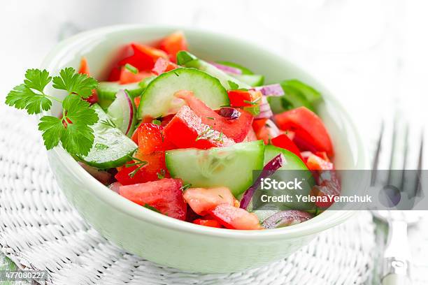 Gemüsesalat Stockfoto und mehr Bilder von Abnehmen - Abnehmen, Blatt - Pflanzenbestandteile, Dill