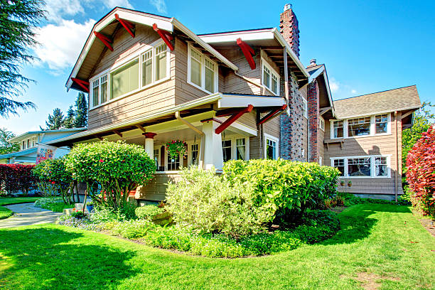 istock Big house with beautiful curb appeal 477097705