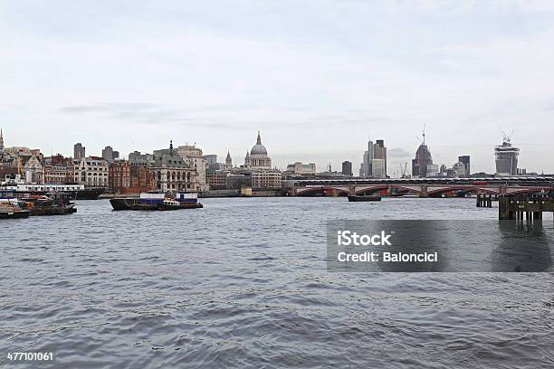 Río Támesis Londres Foto de stock y más banco de imágenes de Agua - Agua, Aire libre, Ciudad