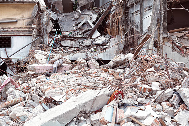 istock old building destroyed demolition construction concrete architecture garbage abandoned 477101150