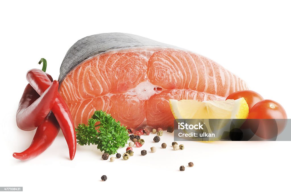 Filete de salmón con pimienta y limón, perejil - Foto de stock de Afilado libre de derechos