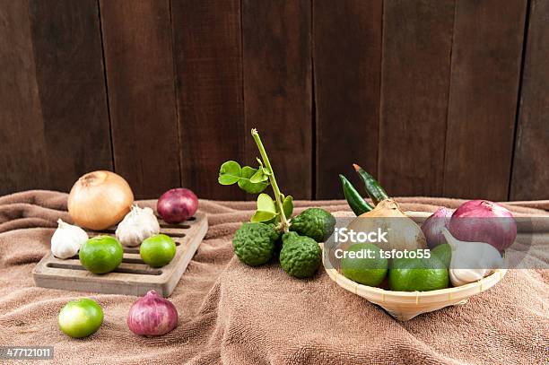 Photo libre de droit de Nature Morte Avec Des Épices banque d'images et plus d'images libres de droit de Ail - Légume à bulbe - Ail - Légume à bulbe, Aliment, Asie