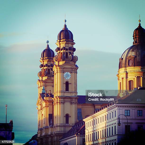 ミュンヘンの Theatinerkirche - ミュンヘンのストックフォトや画像を多数ご用意 - ミュンヘン, スクエア, テアティーナ教会