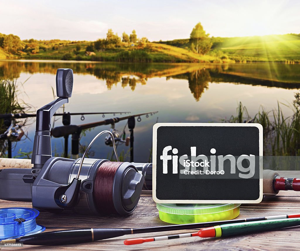 Pescar en el lago - Foto de stock de Accesorio personal libre de derechos