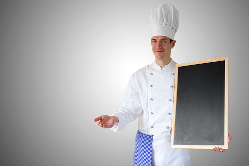Cook showing his recommendations on a blank slate