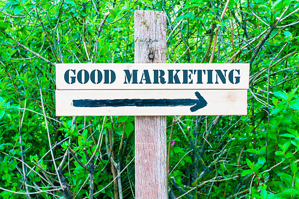 istock GOOD MARKETING Directional sign 477191656