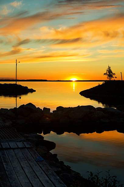 sueco atardecer de - norrland fotografías e imágenes de stock