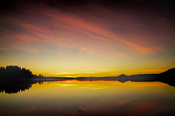 istock Jan 6 sunset at Lake Quinault 477225373