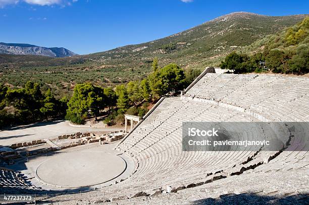 Epidaurus Teatro Foto de stock y más banco de imágenes de Anfiteatro - Anfiteatro, Anticuado, Antiguo