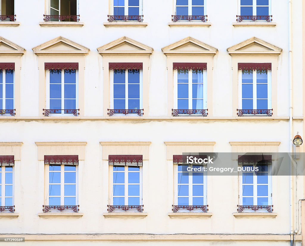 Grupa Mieszkanie windows - Zbiór zdjęć royalty-free (Architektura)