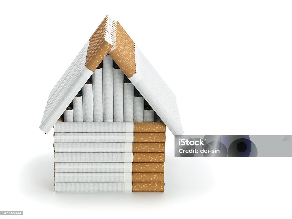 Dom z papierosów - Zbiór zdjęć royalty-free (Architektura)