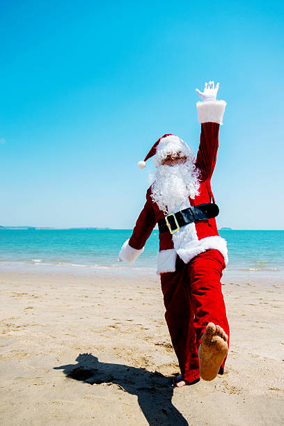 istock Santa claus on vacation 477330922