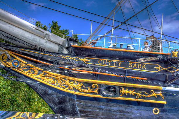 cutty sark a greenwich - nautical vessel wood sailing ship repairing foto e immagini stock